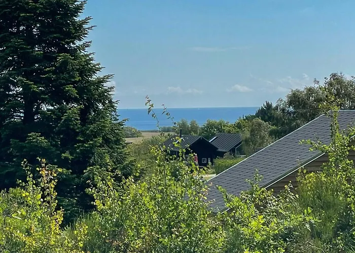 Hébergement de vacances Summer Gem With Sea View On Helgenaes Knebel